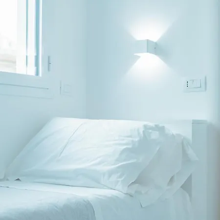 게스트하우스 Aurorooms 4*