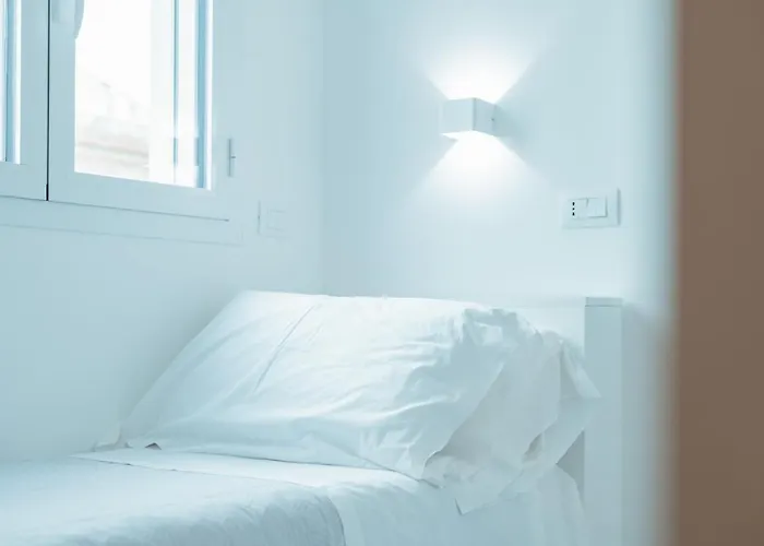 Konukevi Aurorooms 4*